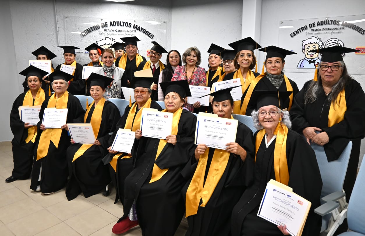 Concluyen curso de computación 20 adultos mayores en Naucalpan