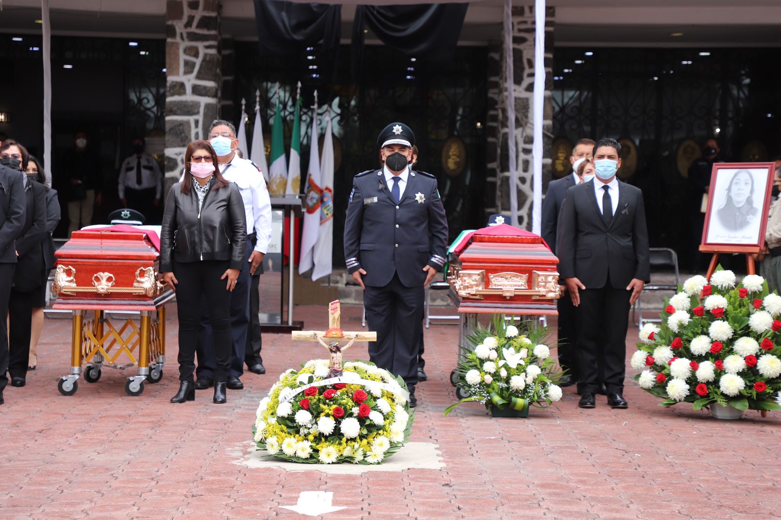 Con Ceremonia Luctuosa Despiden A Policías Caídos En Cumplimiento De Su Deber Capital Estado 