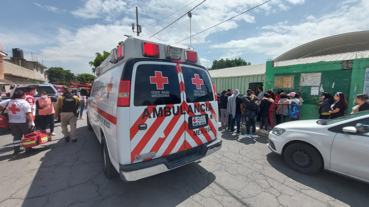 Atiende Cruz Roja emergencia por intoxicación en primaria de Valle de Chalco  - Capital Estado de México