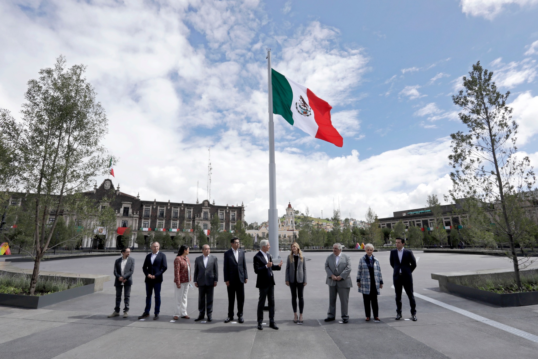 Entrega Alfredo Del Mazo La Nueva Plaza De Los Mártires - Capital ...