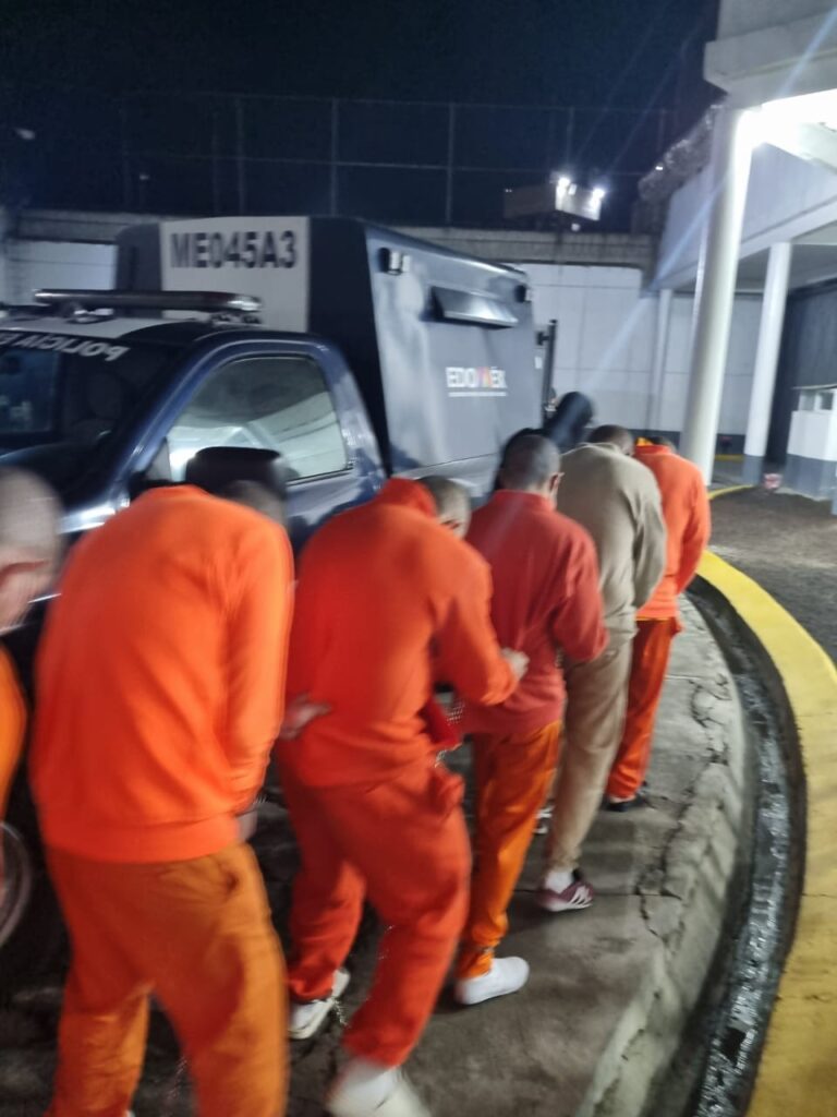 Trasladan A 51 Reos De Alta Peligrosidad A Penales Federales Capital Estado De México 4378